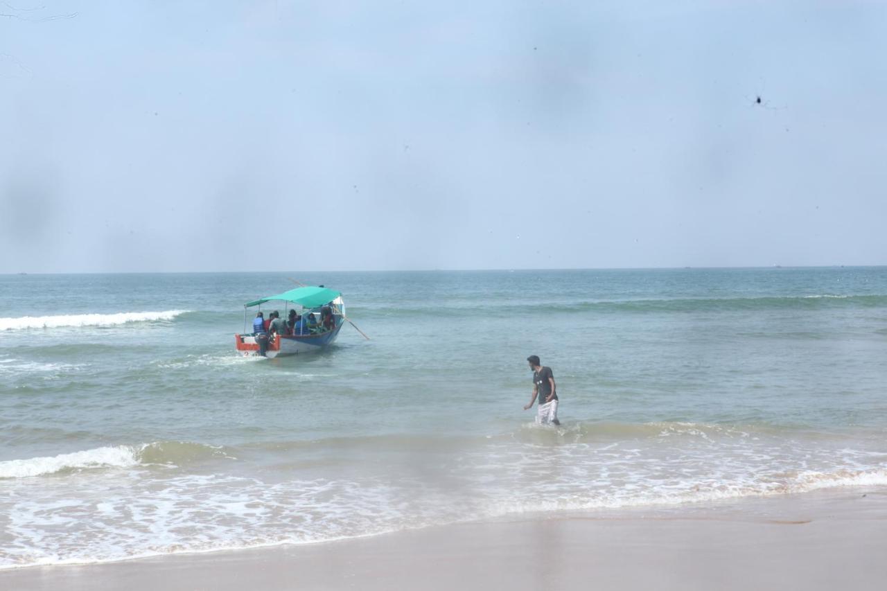 5 Mile Beach Resort Kumta Екстер'єр фото