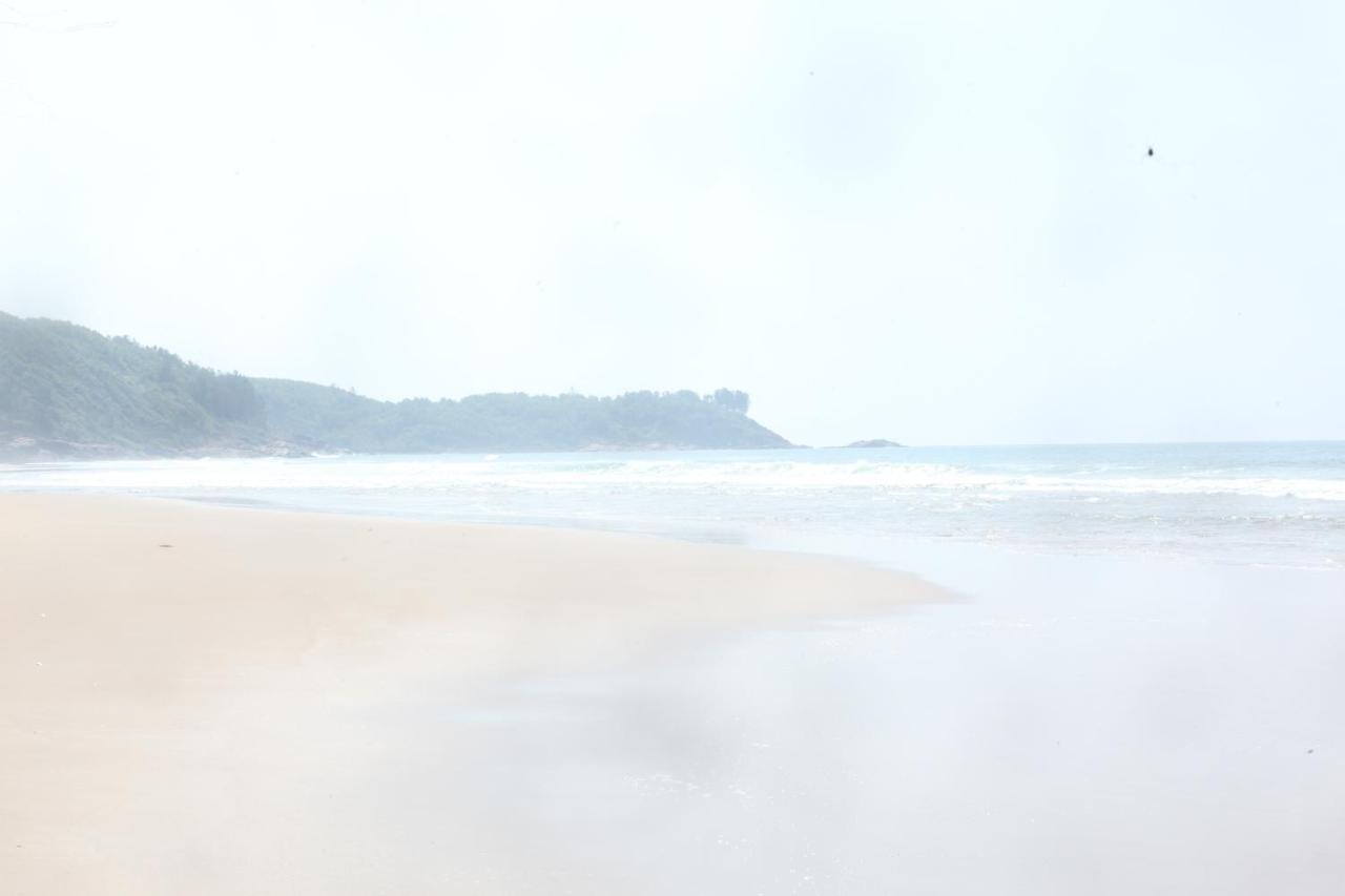 5 Mile Beach Resort Kumta Екстер'єр фото